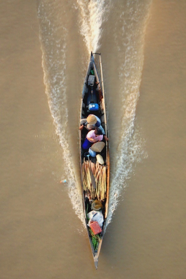 Local people still depend on the Kahayan River as a transportation route, Nanang Indra Kurniawan 15 local people transportation