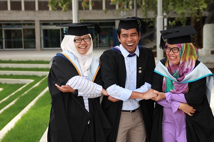 / Australia Awards DFAT