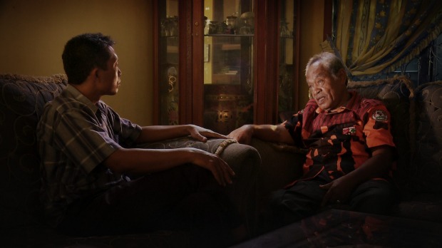 Adi Rukun confronts Amir Siahaan in 'The Look of Silence' (Final Cut for Real)